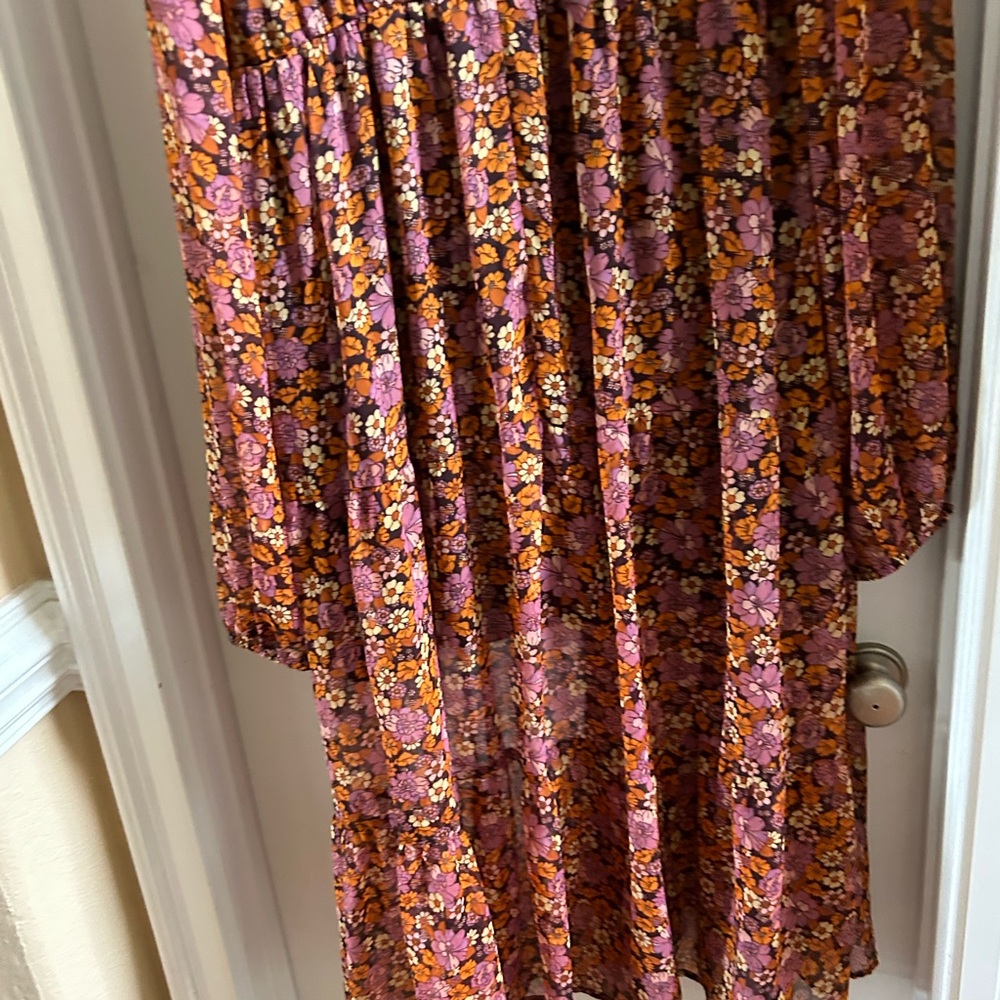 Fully lined dress by Boohoo.